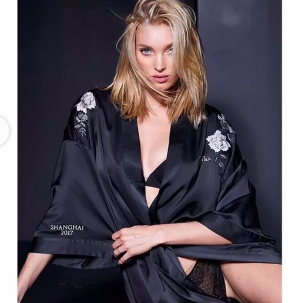 Limited Edition Victoria’s Secret Shanghai Robe XS